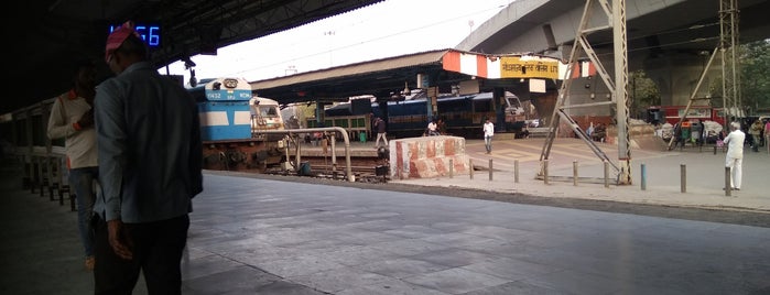 Lokmanya Tilak Terminus is one of Mumbai.