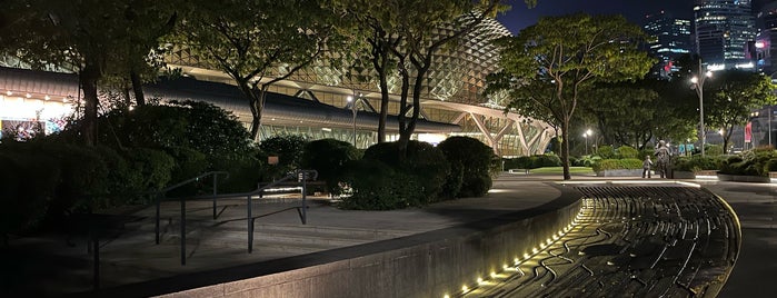 Esplanade Park is one of Singapur.