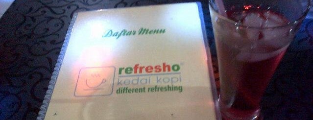 Kedai Kopi Refresho is one of Lieux sauvegardés par Raden Ardiansyah.