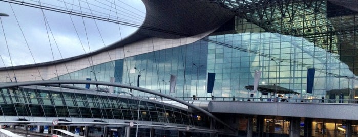Terminal D is one of Orte, die Andrey gefallen.
