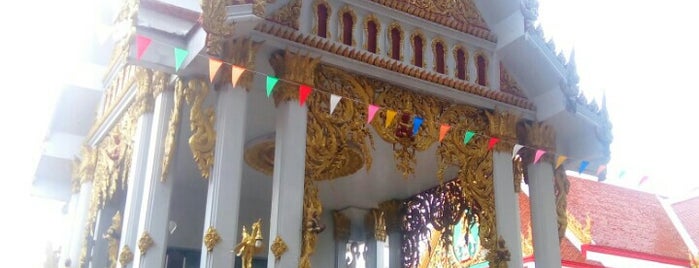 Wat Sukhan Tharam is one of Ariel Kanko 님이 좋아한 장소.