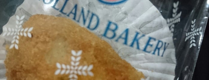 Holland Bakery is one of Bakerie jabotabek.