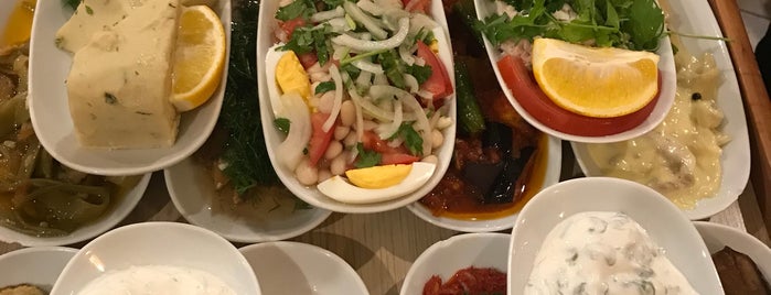 İsmet Baba Restaurant is one of Ayşem'in Beğendiği Mekanlar.