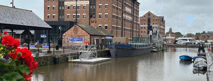 Gloucester Waterways Museum is one of Canal Places UK.