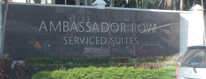 Ambassador Row Serviced Suites by Lanson Place is one of Posti salvati di Enrico.