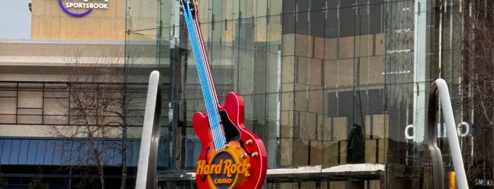 Hard Rock Cafe Cincinnati is one of Cinci Work Food.