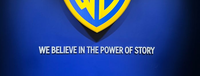 Warner Bros. Studios is one of Lieux sauvegardés par Jaye.