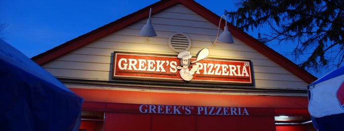 Greek's Pizzeria is one of Locais salvos de Jackie.