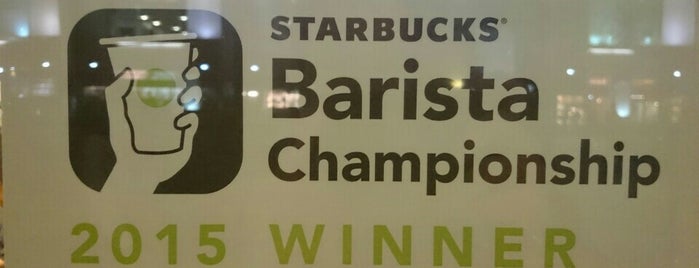 Starbucks is one of Orte, die Ryadh gefallen.