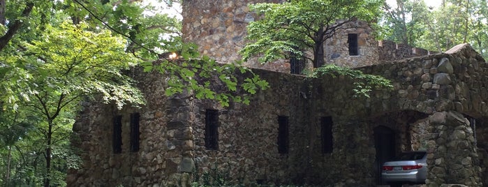 Gimghoul Castle is one of North Carolina.