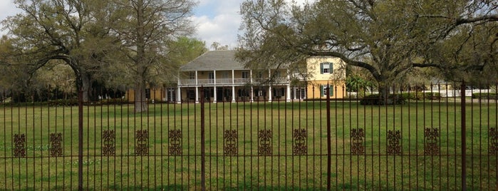 Ormond Plantation Manor is one of Historic Louisiana Plantations.