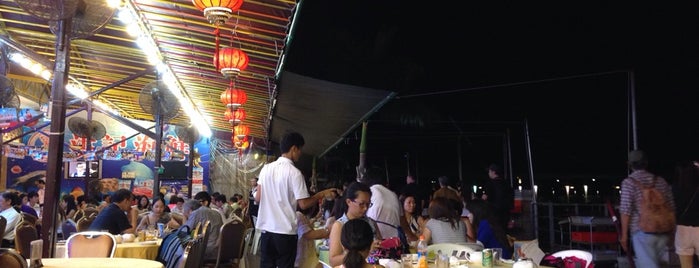 Hung Kee Seafood Restaurant is one of Tempat yang Disukai Yilin.