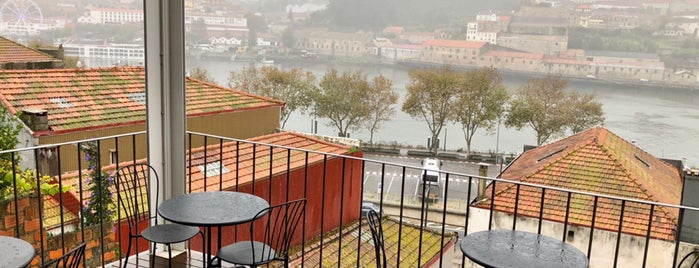 Intrigo is one of Restaurantes Porto.