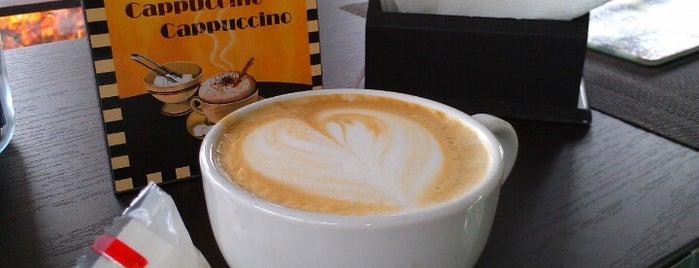 Friendly Coffee is one of Tempat yang Disimpan Yuliia.