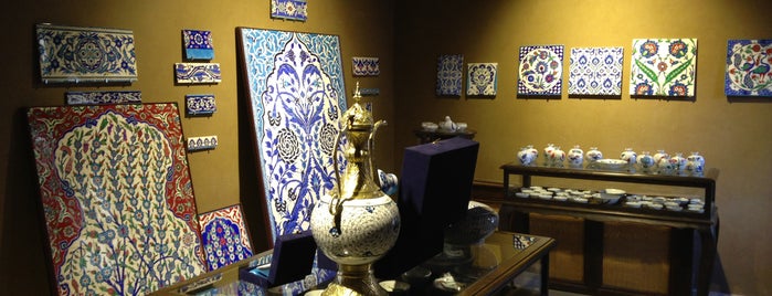 İznik Çini Turkish Ceramics & Tiles is one of Kütahya.