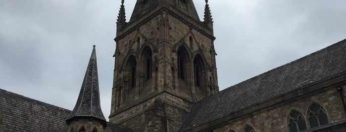 Salford Cathedral is one of Lieux qui ont plu à Tristan.