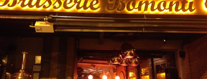 Brasserie Bomonti is one of İstanbul Bar Kategoriler.