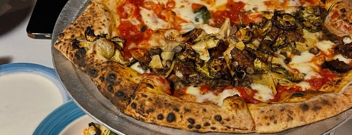Song' e Napule Pizzeria is one of New York.