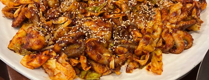 큰집쭈꾸미보리밥 is one of Bundang을 둘러싼.