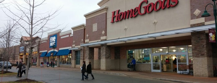 HomeGoods is one of Daveさんのお気に入りスポット.