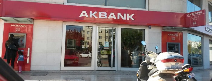 Akbank Eski Sanayi Şubesi is one of Lugares favoritos de Mete.