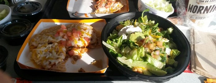 Taco Bell is one of Avelinoさんのお気に入りスポット.