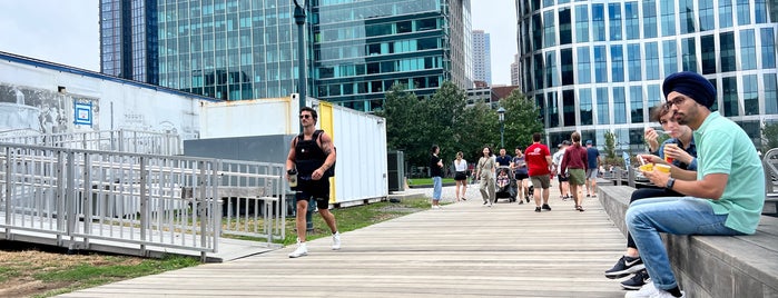 Harborwalk Fan Pier is one of Tristan’s Liked Places.