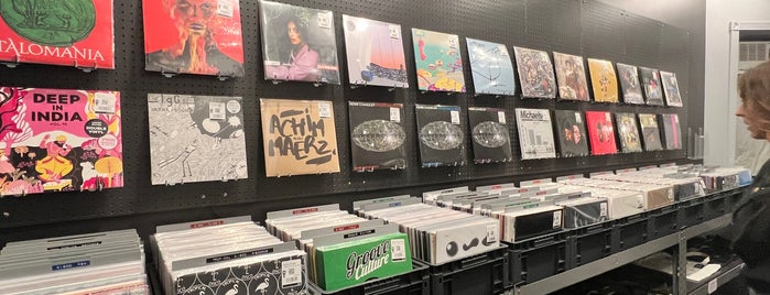 Manhattan45 is one of NYC Record Stores.