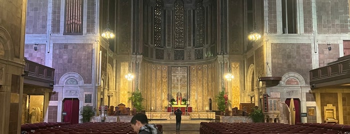 St. Bartholomew's Church is one of New York.