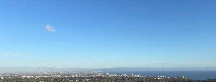 Inspiration Point is one of Hiking Trails.