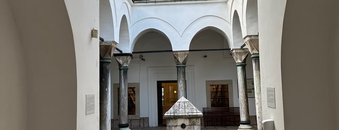 Gazi Husrev-beg Mosque is one of todo.sarajevo.