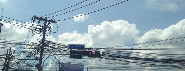Vacharaphol Intersection is one of TH-BKK-Intersection-temp1.