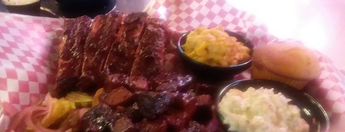 Famous Dave's is one of USA BBQ.