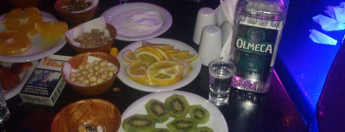 Tantana Bar is one of Buğra : понравившиеся места.
