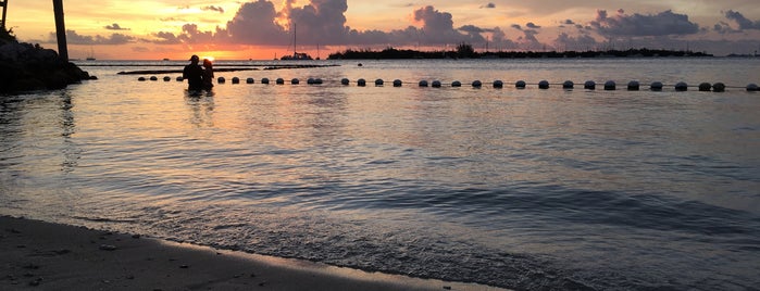 Simonton Street Beach is one of Asli : понравившиеся места.