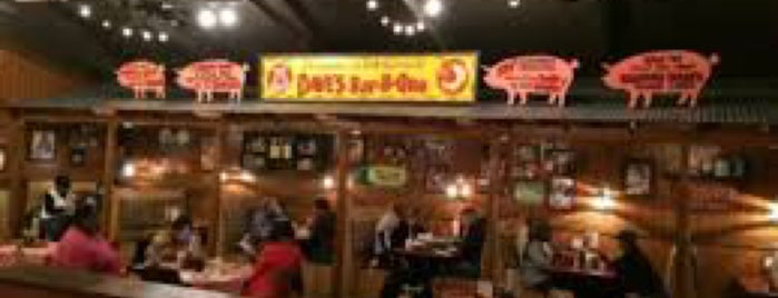 Famous Dave's Bar-B-Que is one of My Places.