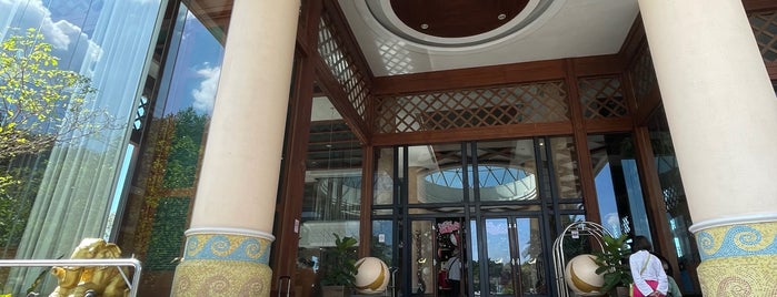 Long Beach Garden Hotel & Spa is one of Pattaya.