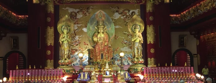 Buddha Tooth Relic Temple & Museum is one of Orte, die Jim gefallen.