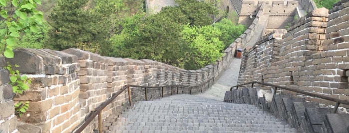 The Great Wall at Badaling is one of Tempat yang Disukai Jim.
