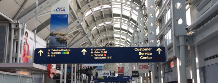 Şikago O'Hare Uluslararası Havalimanı (ORD) is one of Jim'in Beğendiği Mekanlar.