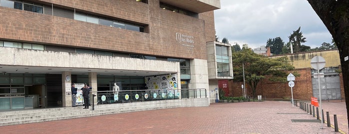 Edificio Mario Laserna - Universidad de Los Andes is one of Universidad.