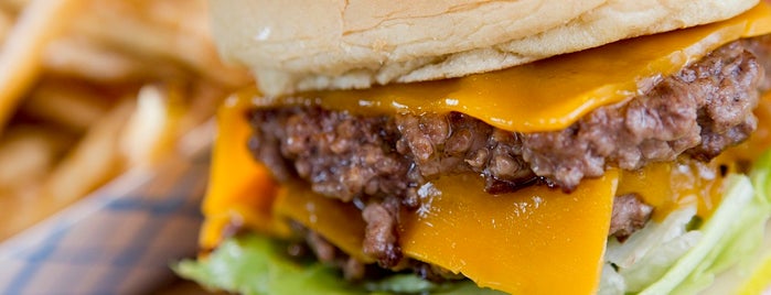 Elevation Burger is one of Tempat yang Disukai Pete.