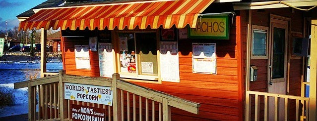 Pop's Corn Crib is one of Places to go in the boonies.