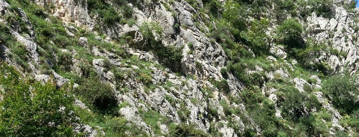 The Old Kotor Fort Trail is one of Něco.