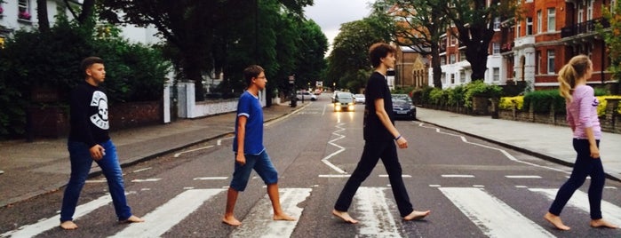 Abbey Road Crossing is one of London special.