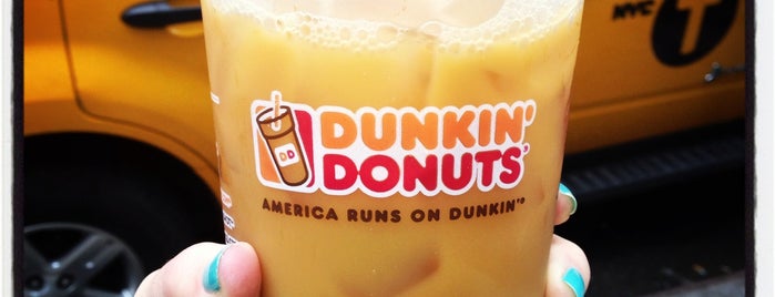 Dunkin' is one of Abiolaさんの保存済みスポット.