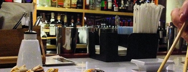 Ikebana Sushi Bar - Guaynabo is one of Orte, die José Javier gefallen.