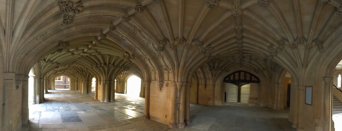 Lincoln's Inn Chapel is one of Maggieさんのお気に入りスポット.