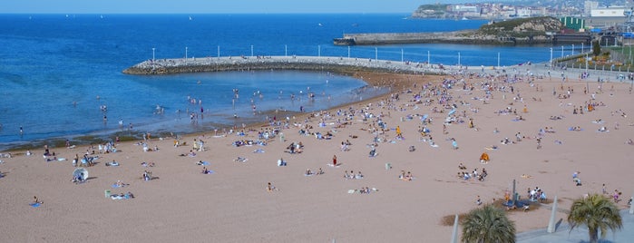 Playa de El Arbeyal is one of Serxu 님이 좋아한 장소.