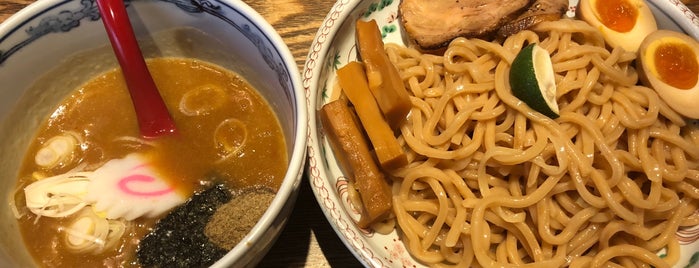 麺や 六三六 摂津本山店 is one of らーめん.